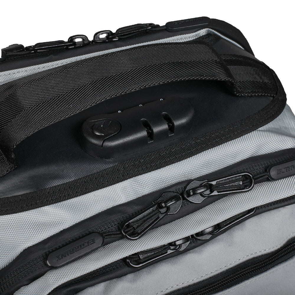 Cierre de combinación de tres dígitos de la mochila PRO SERIES Silver Lima